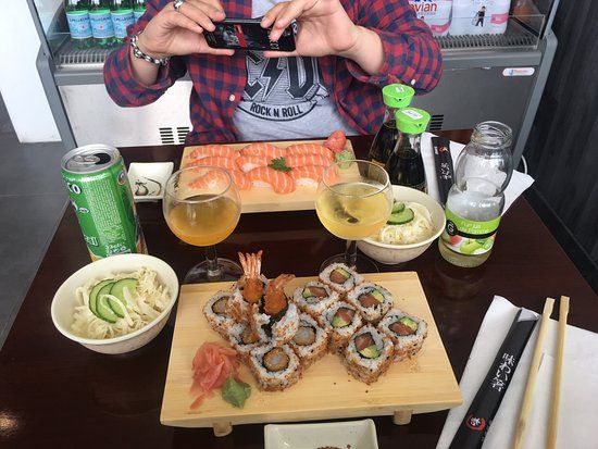 SUSHI BARS AND CORNERS