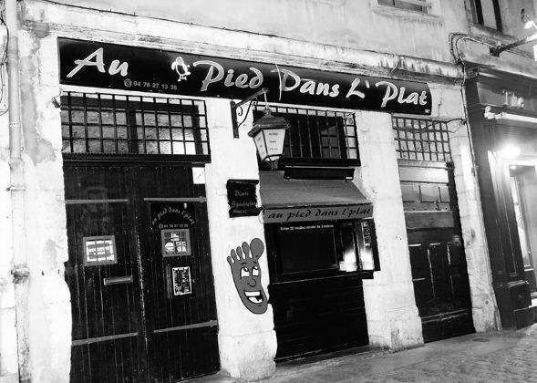 Les Pieds Dans le Plat